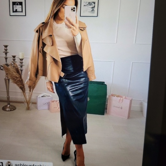 Zara Faux Leather Skirt - Picture 5 of 16